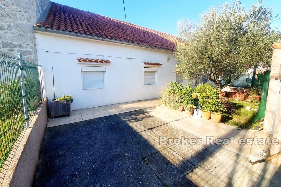 House with a yard not far from Zadar