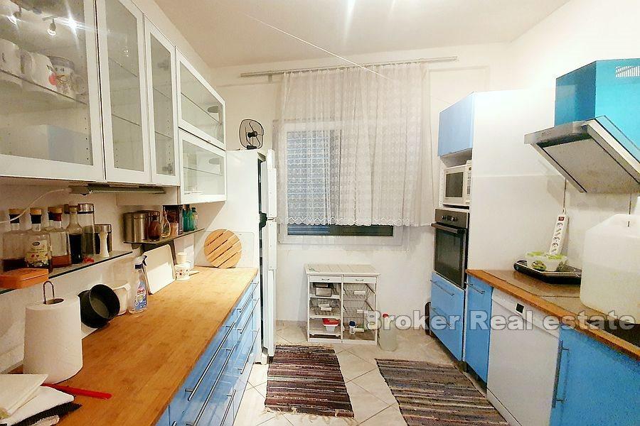 Kuća sa dvorištem nedaleko od Zadra