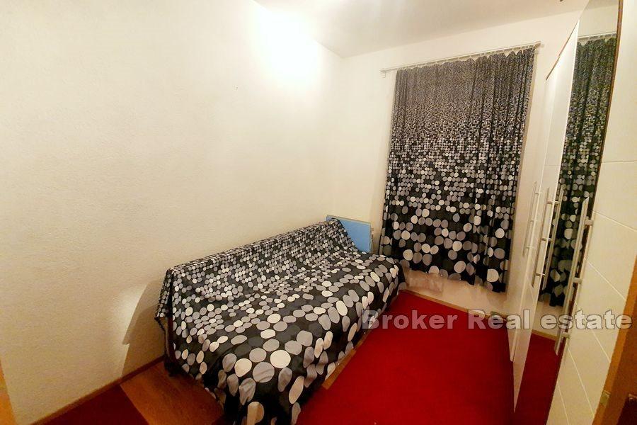 Dům se dvorem nedaleko Zadaru