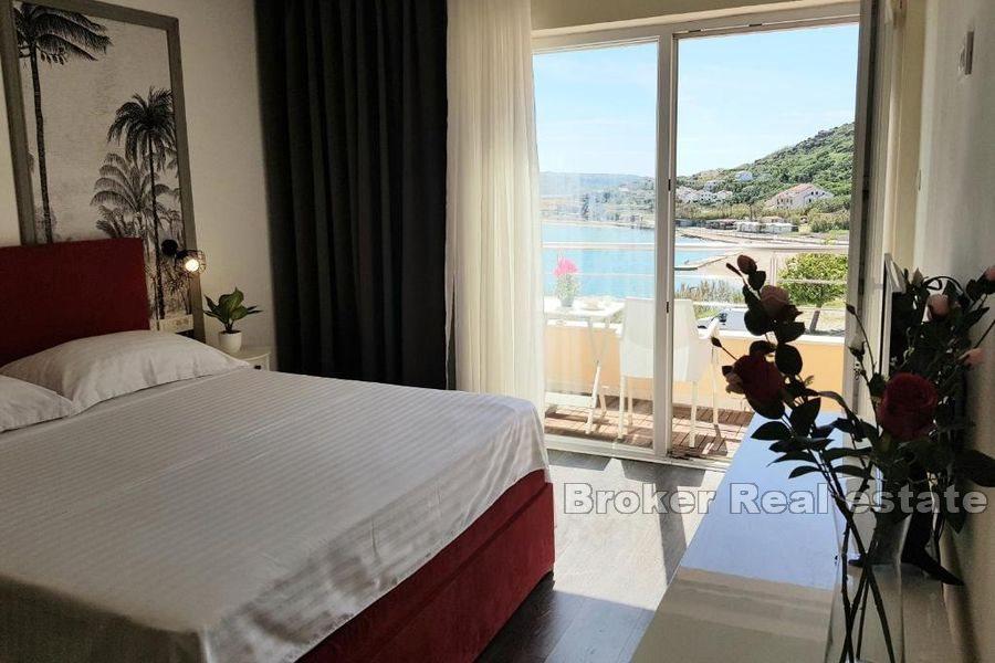 Kuća/mini hotel prvi red do mora