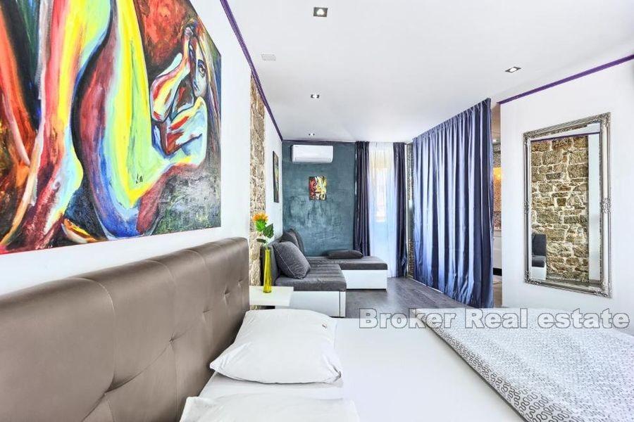 Four bedrooms / units