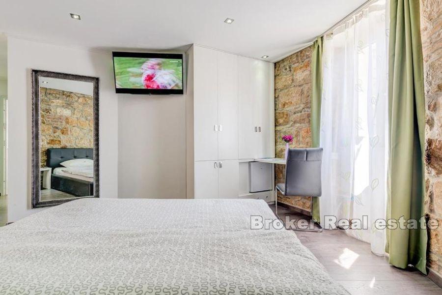 Four bedrooms / units