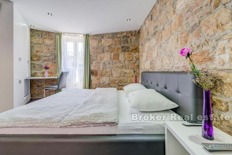 Four bedrooms / units