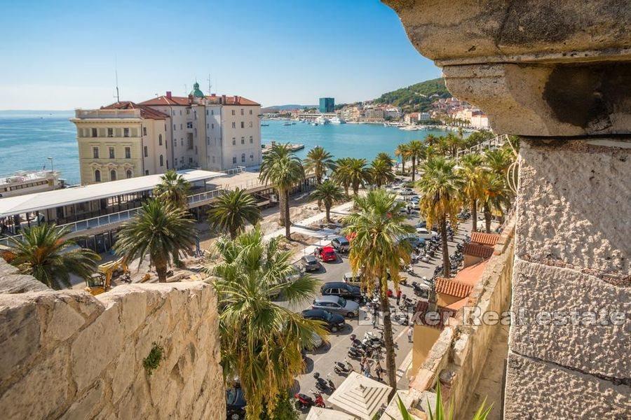 Центр Сплита, эксклюзивная квартира с видом на море
