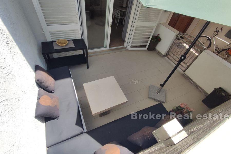 Ettromsleilighet med terrasse