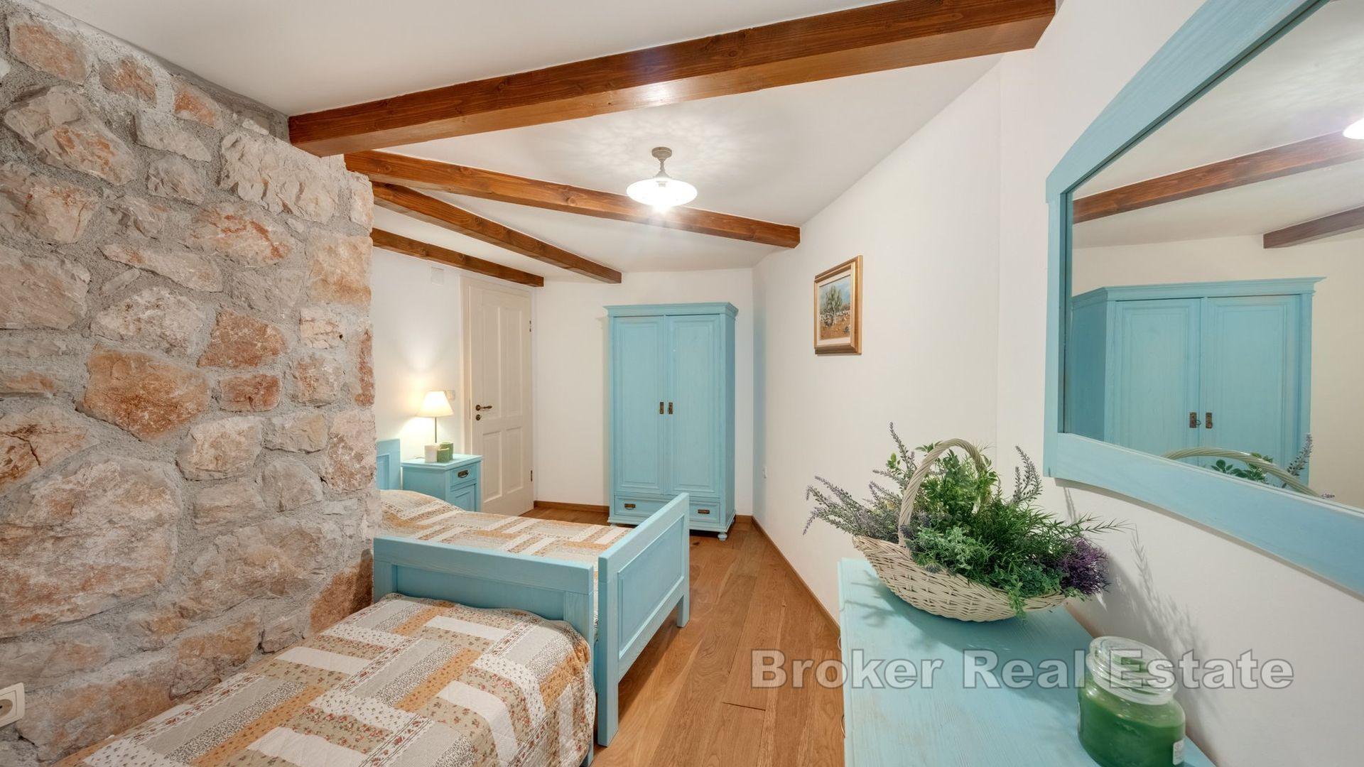 Unikalny kamienny dom nad morzem