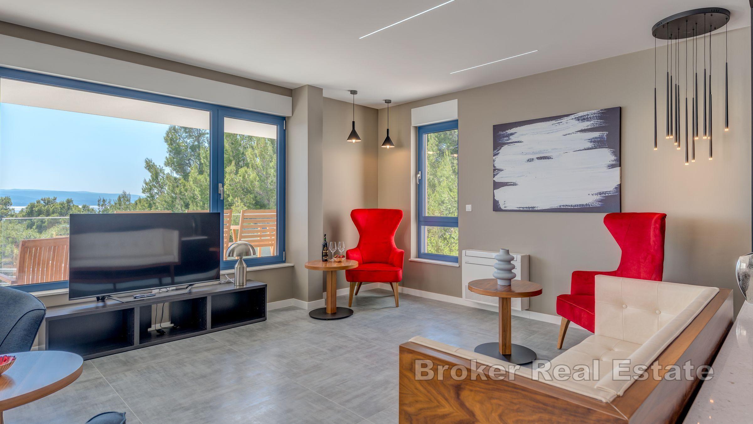 Новая вилла с бассейном