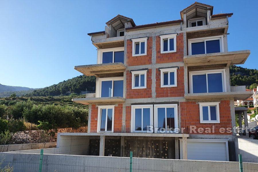 Immeuble avec vue sur la mer