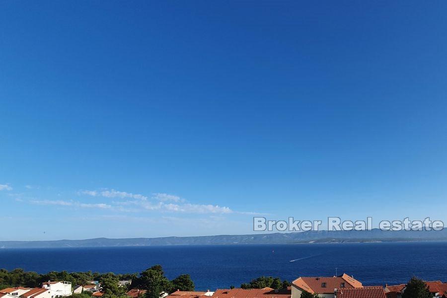 Многоквартирный дом с видом на море