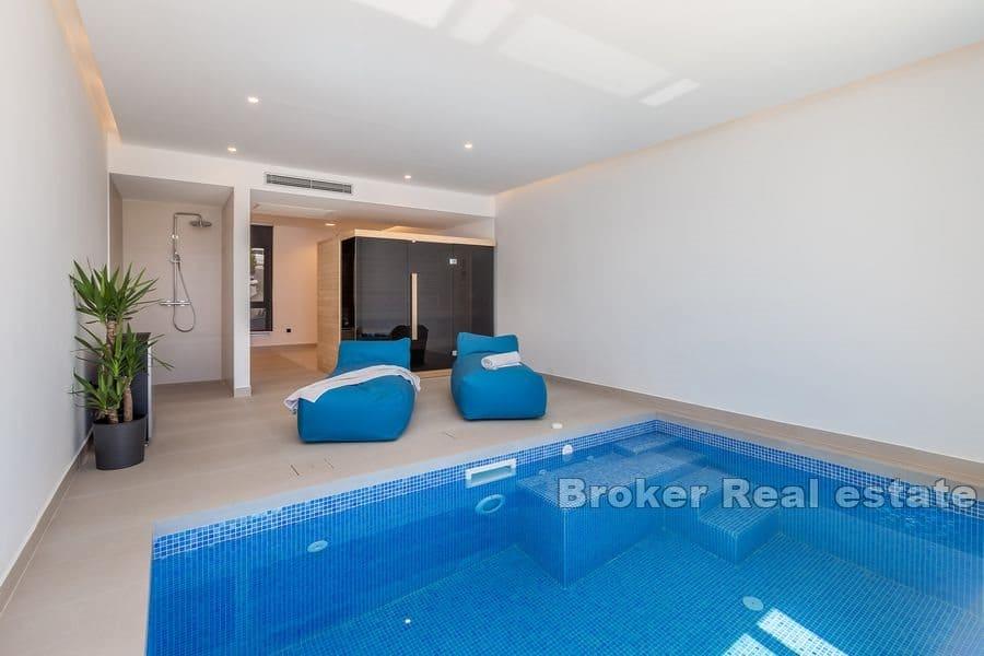 Haus auf der Klippe, erste Reihe zum Meer