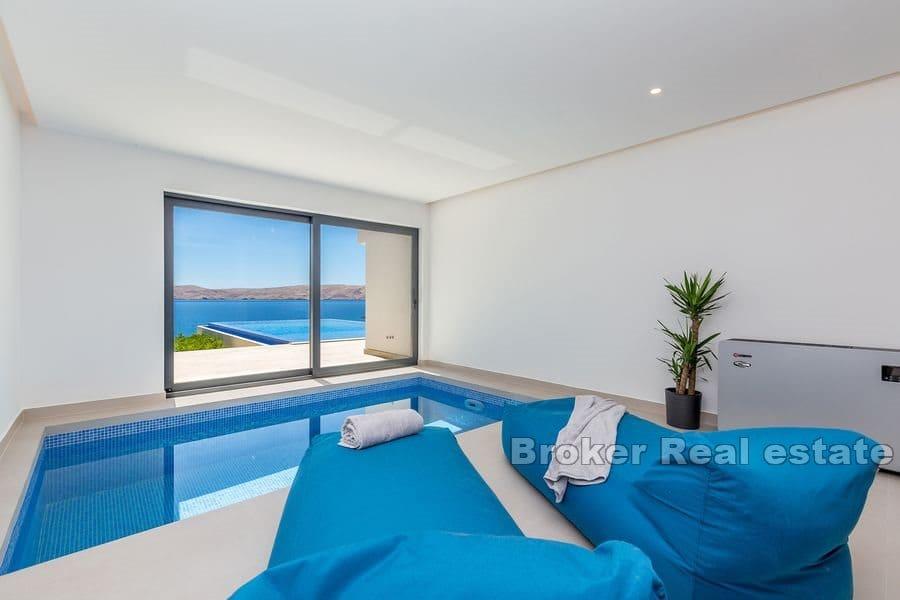 Haus auf der Klippe, erste Reihe zum Meer