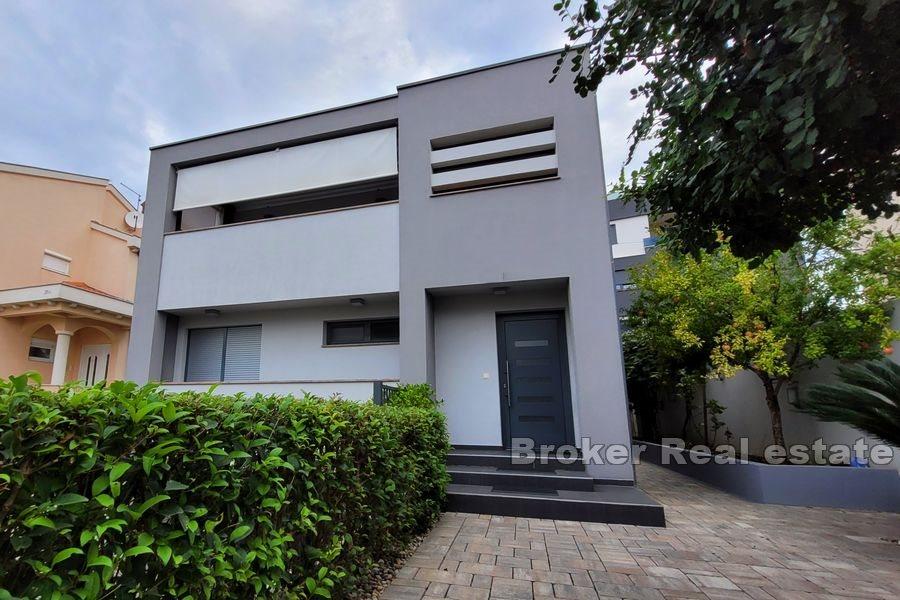 Family house near the center