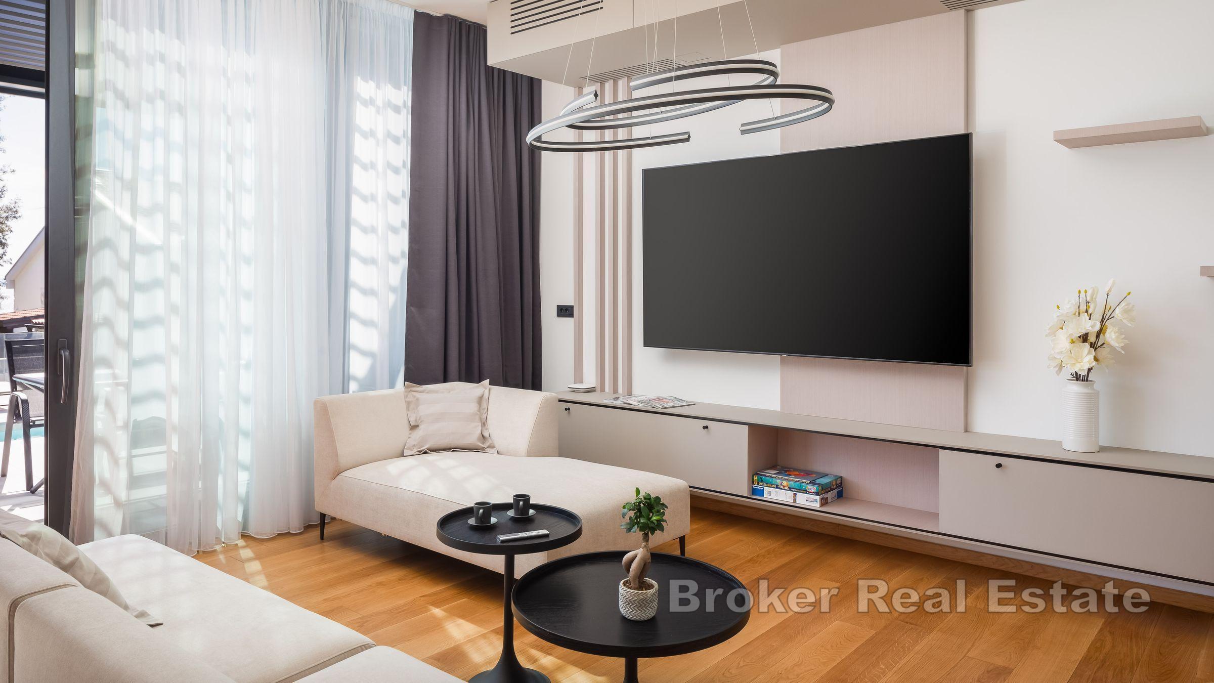 Atrakcyjna willa z basenem blisko morza