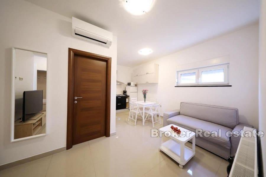 Casa con piscina vicino al mare