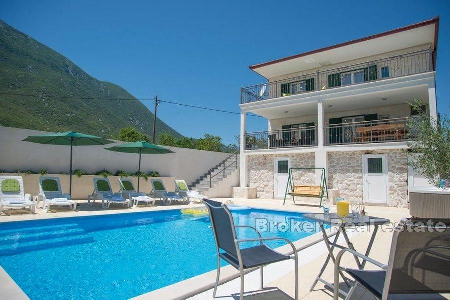 Haus mit Pool