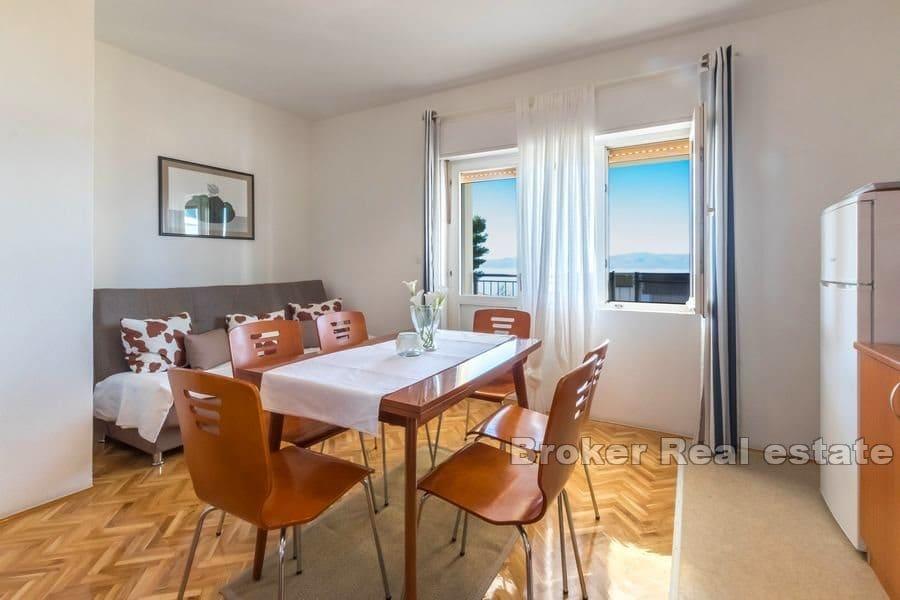 Immeuble avec vue sur la mer