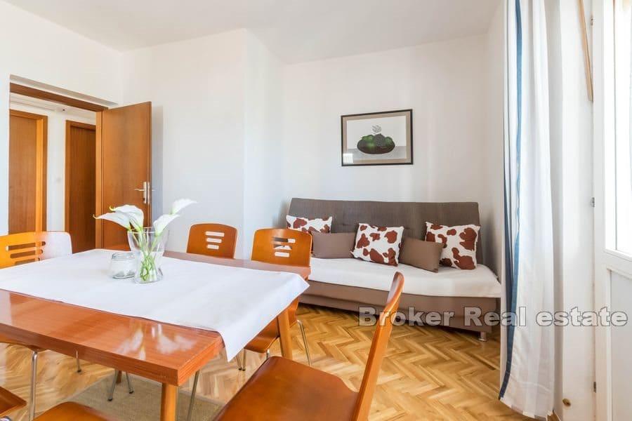 Apartmanska kuća s pogledom na more