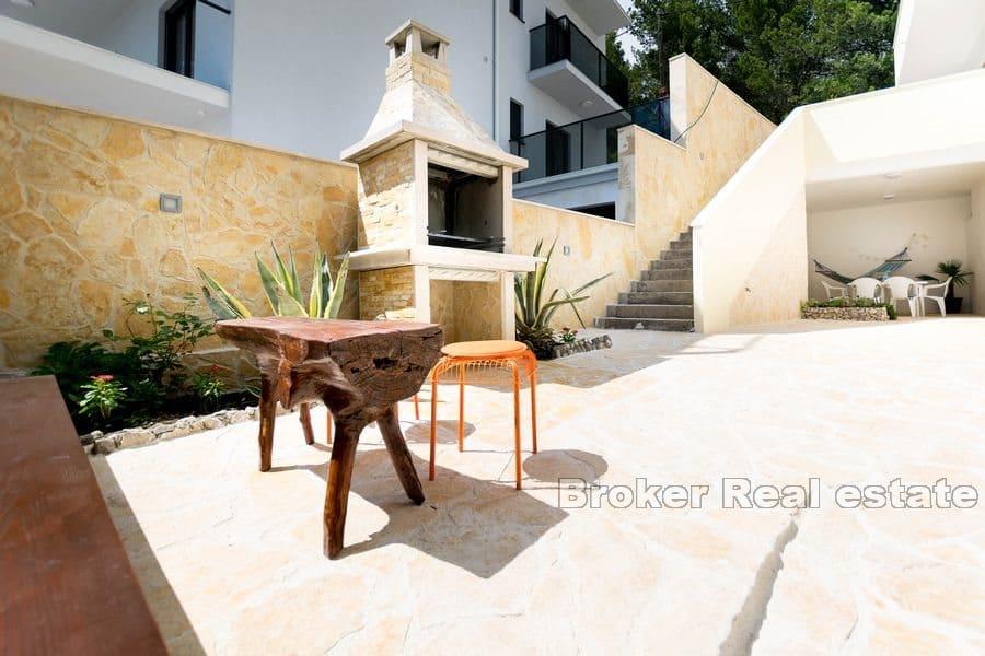 Immeuble avec vue sur la mer