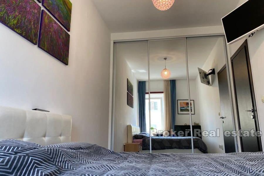 Bačvice, confortable appartement de trois pièces