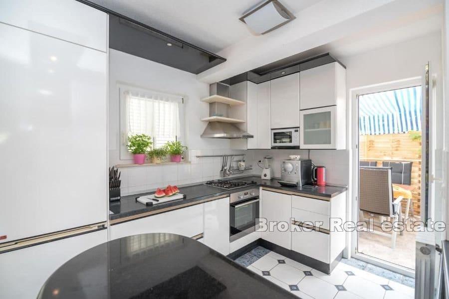 Kuća prvi red do mora