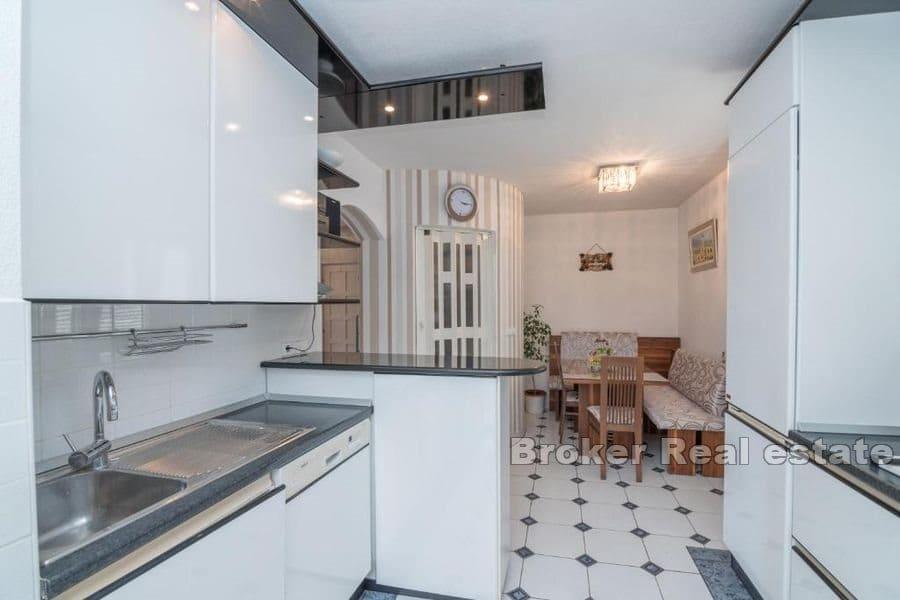 Kuća prvi red do mora