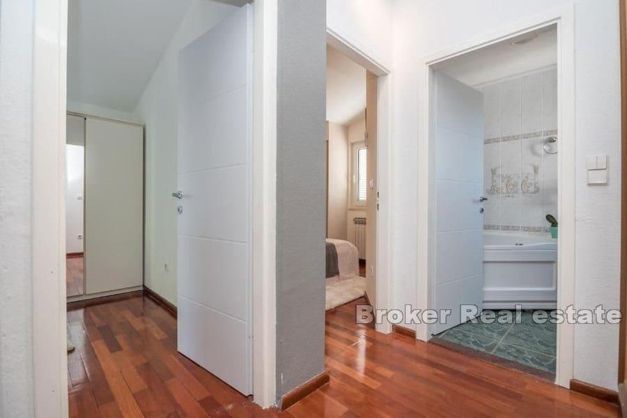 House first row to the sea