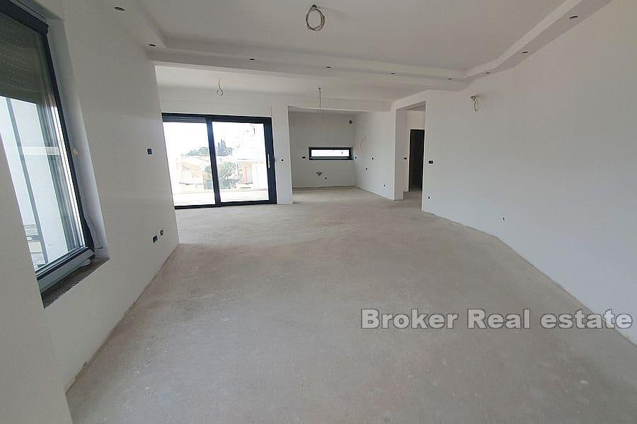 Apartamenty w nowym budynku blisko morza i plaży