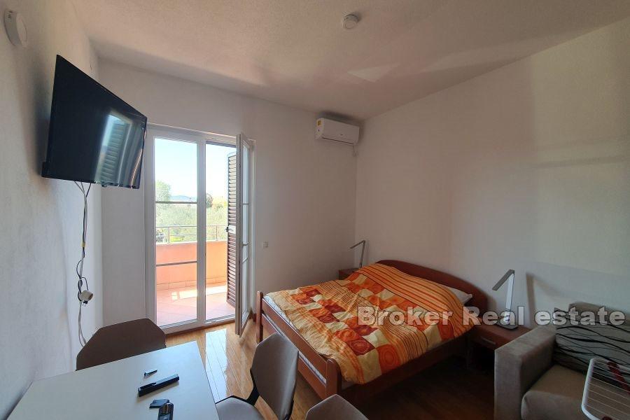 Obiteljska kuća u mirnome okruženju