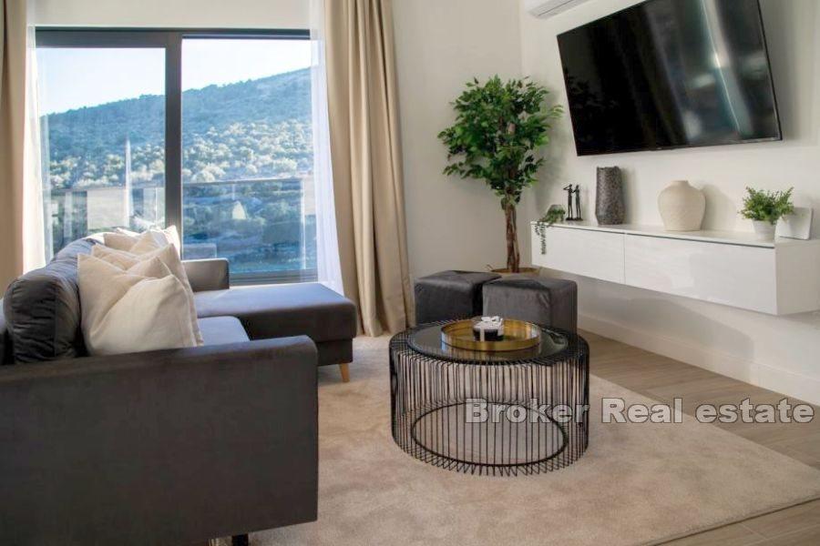 Leilighet i første rad til sjøen