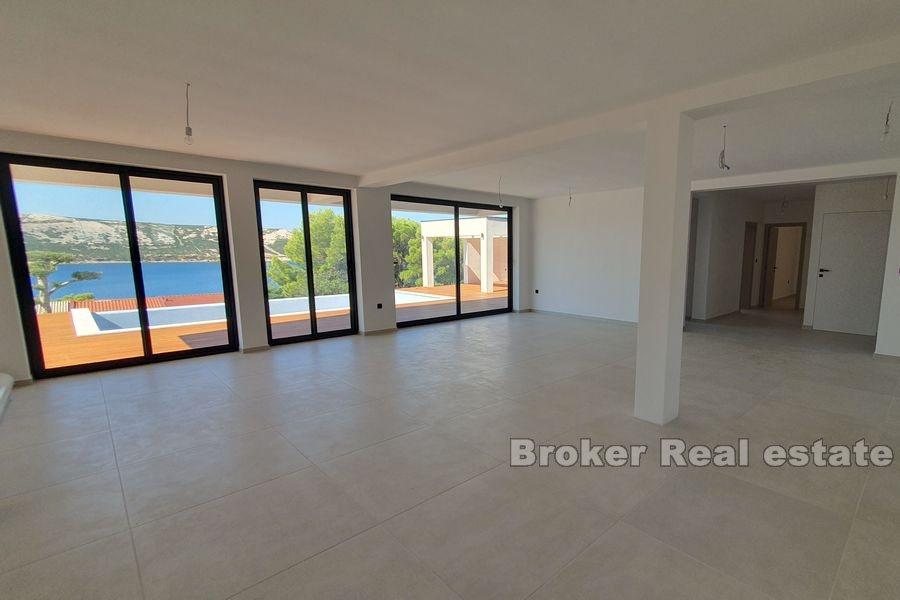 Luxury holiday villa by the sea