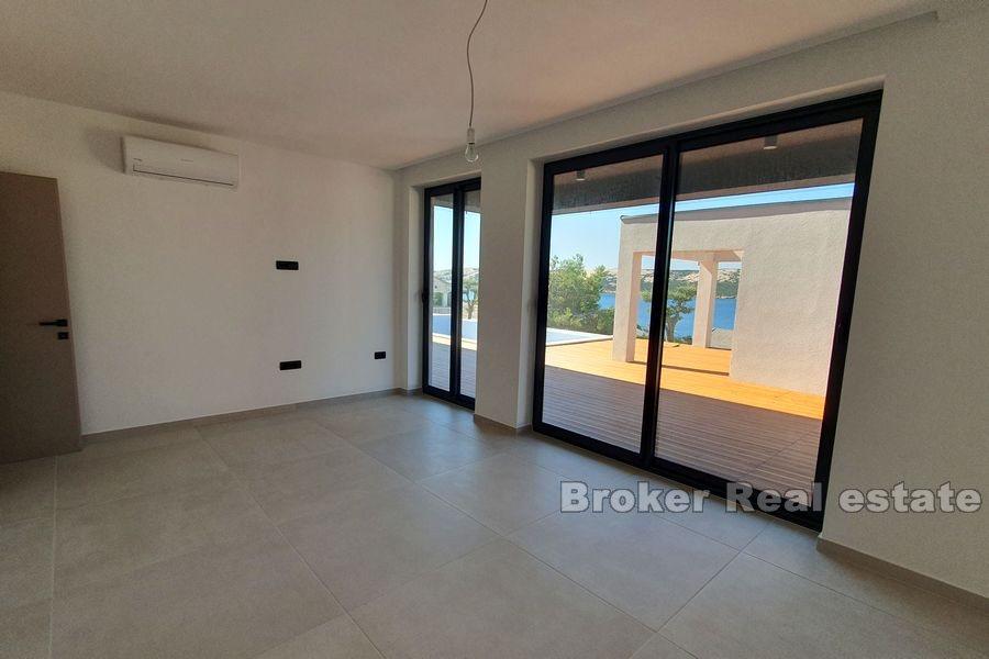 Luxury holiday villa by the sea