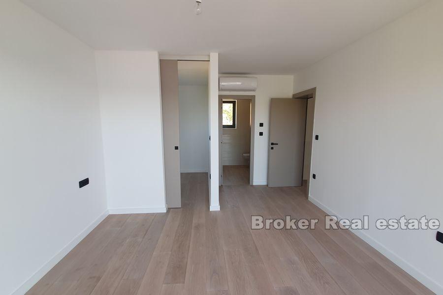 Luxury holiday villa by the sea