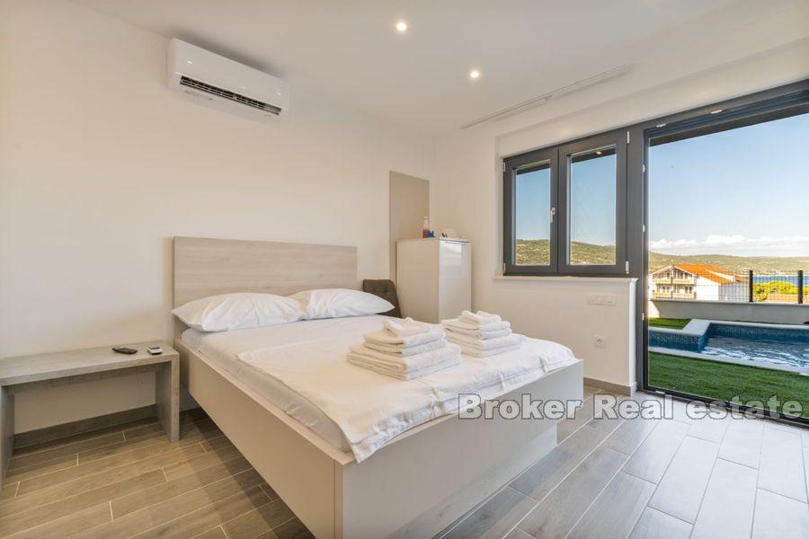 Apartment mit drei Schlafzimmern und privatem Pool