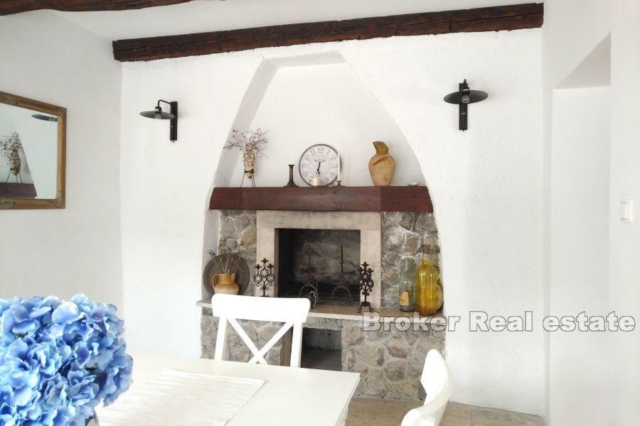 Odnowiony dom letniskowy z basenem