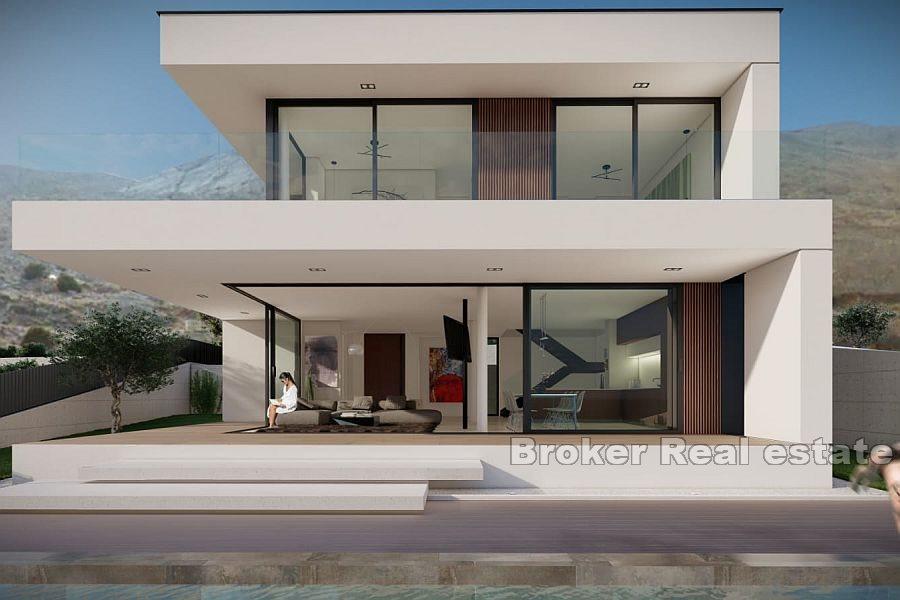 Impressive villa in an excellent location by the sea