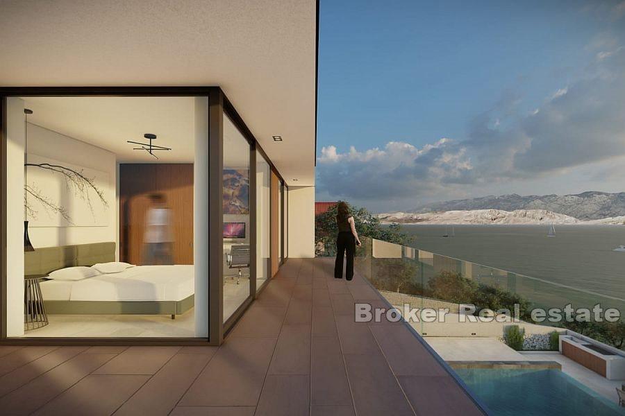 Impressive villa in an excellent location by the sea