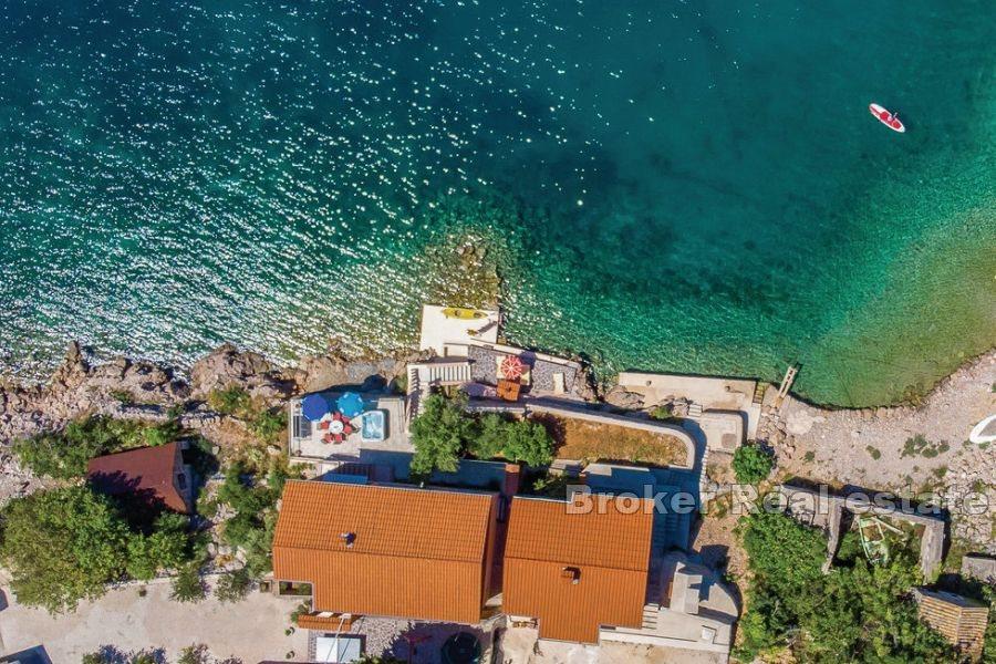 Charmantes Haus in erster Reihe zum Meer