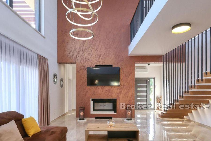 Newly built modern villa with swimming pool