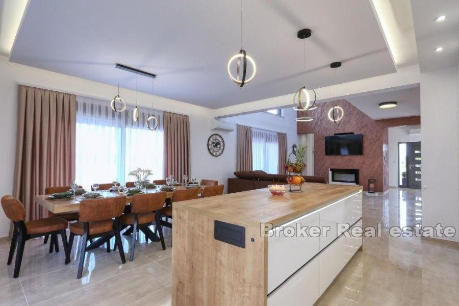 Newly built modern villa with swimming pool