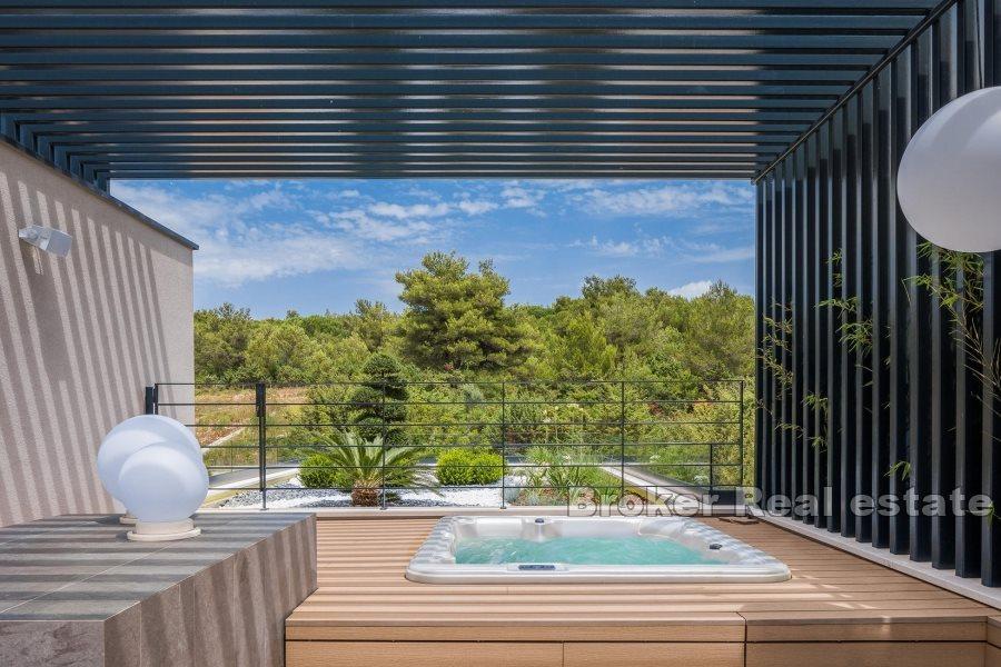 Luxury villa with pool and sea view