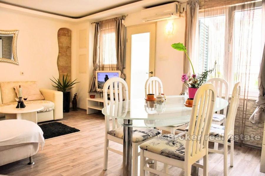 Renovated house on three floors, for sale