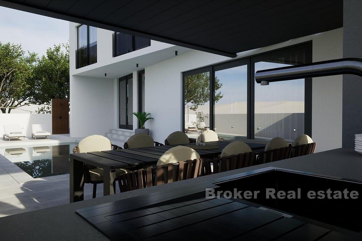 Villa in costruzione vicino al mare e alla spiaggia