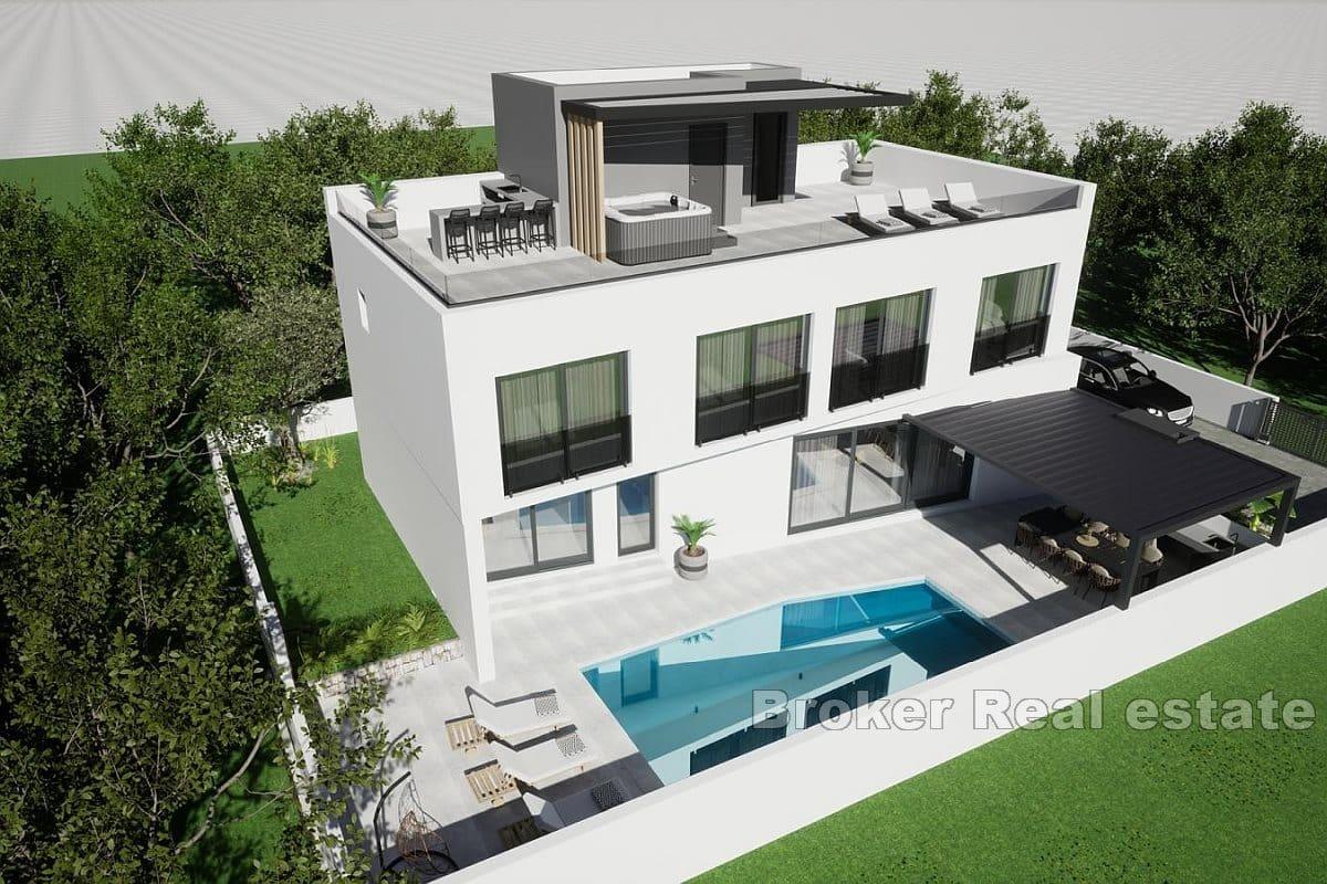 Villa in costruzione vicino al mare e alla spiaggia
