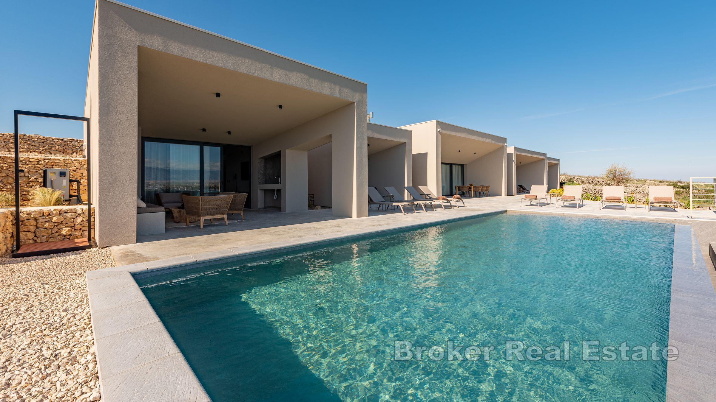 Villa mit Pool und Meerblick in einer ruhigen Gegend
