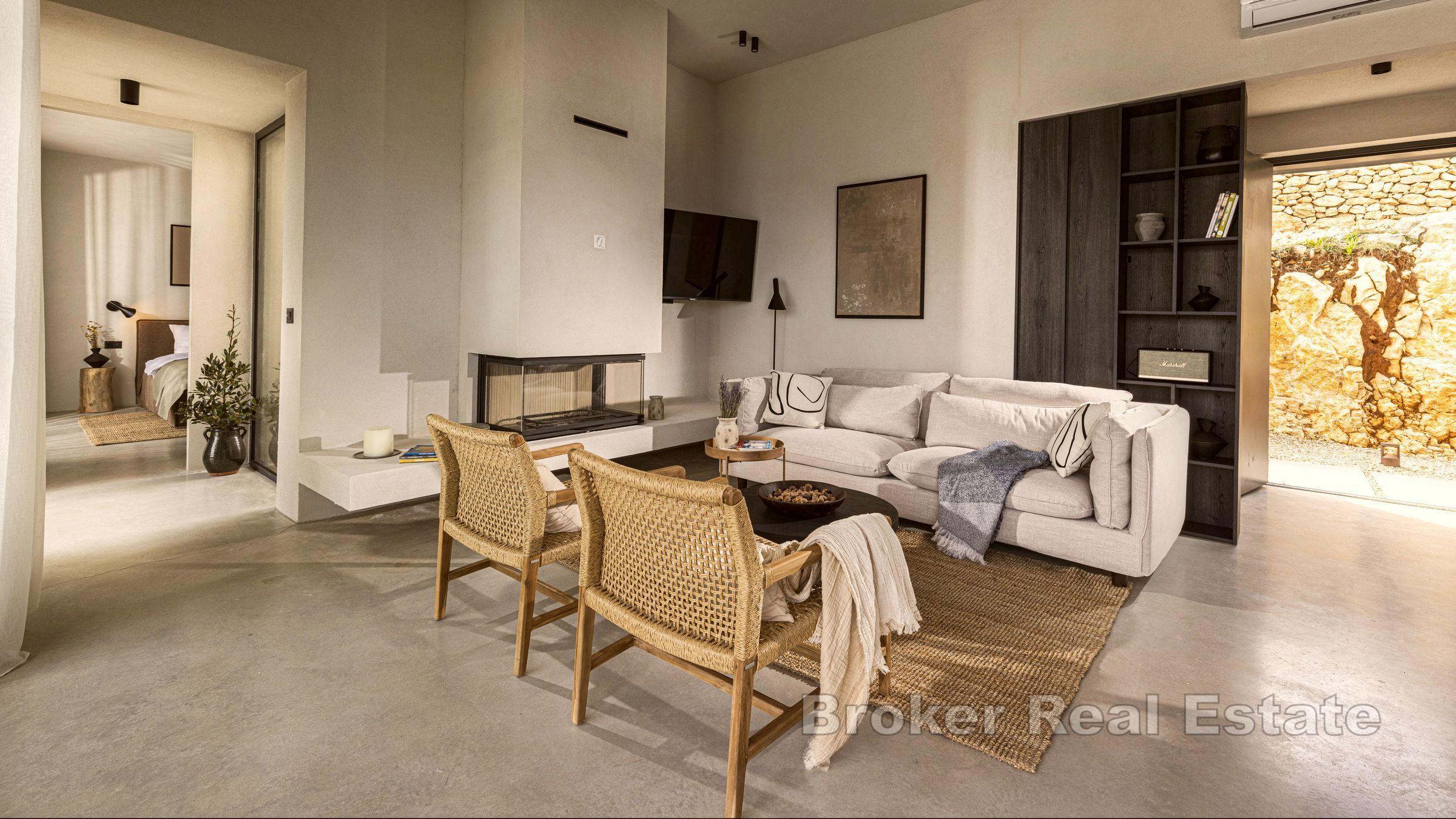 Vila s bazénem a výhledem na moře se nachází v klidné oblasti