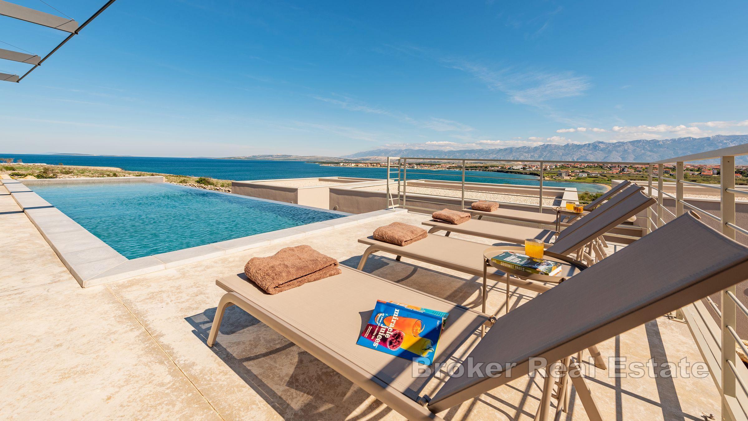 Villa mit Meerblick und Pool in unberührter Natur