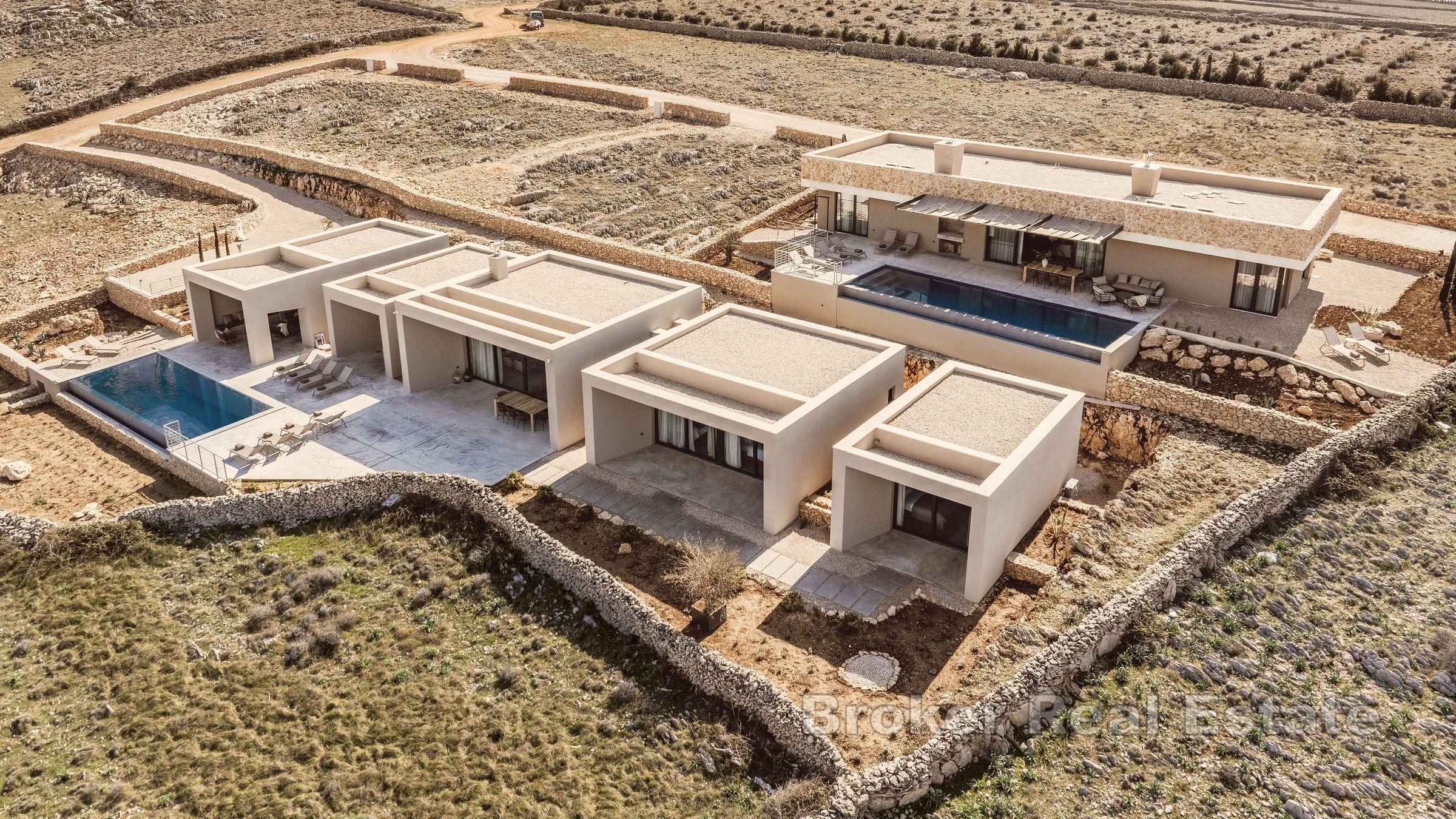 Villa mit Meerblick und Pool in unberührter Natur