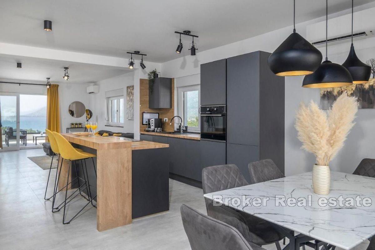 Nowoczesny dom z dwoma apartamentami blisko morza