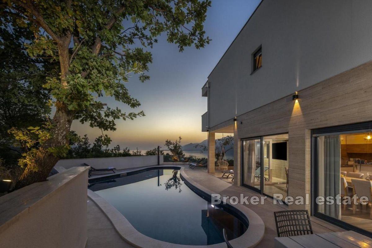 Nowoczesny dom z dwoma apartamentami blisko morza