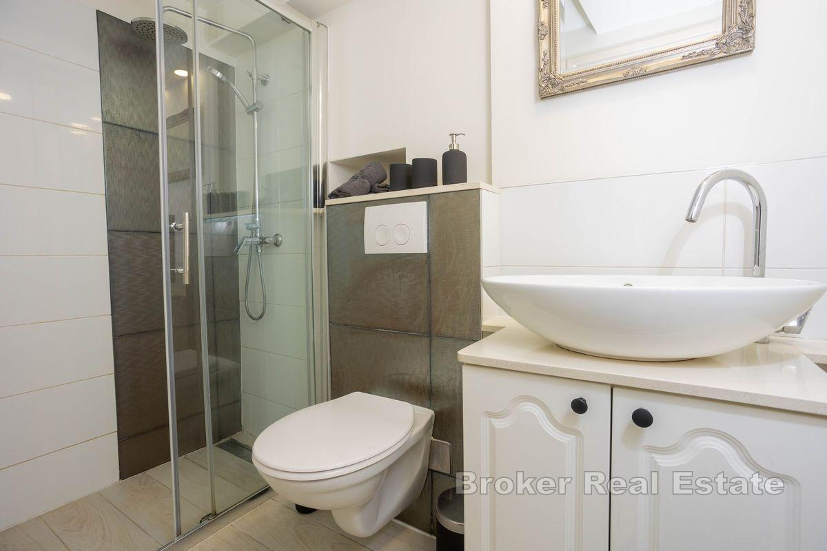 Двухкомнатная квартира возле дворца Диоклетиана и моря